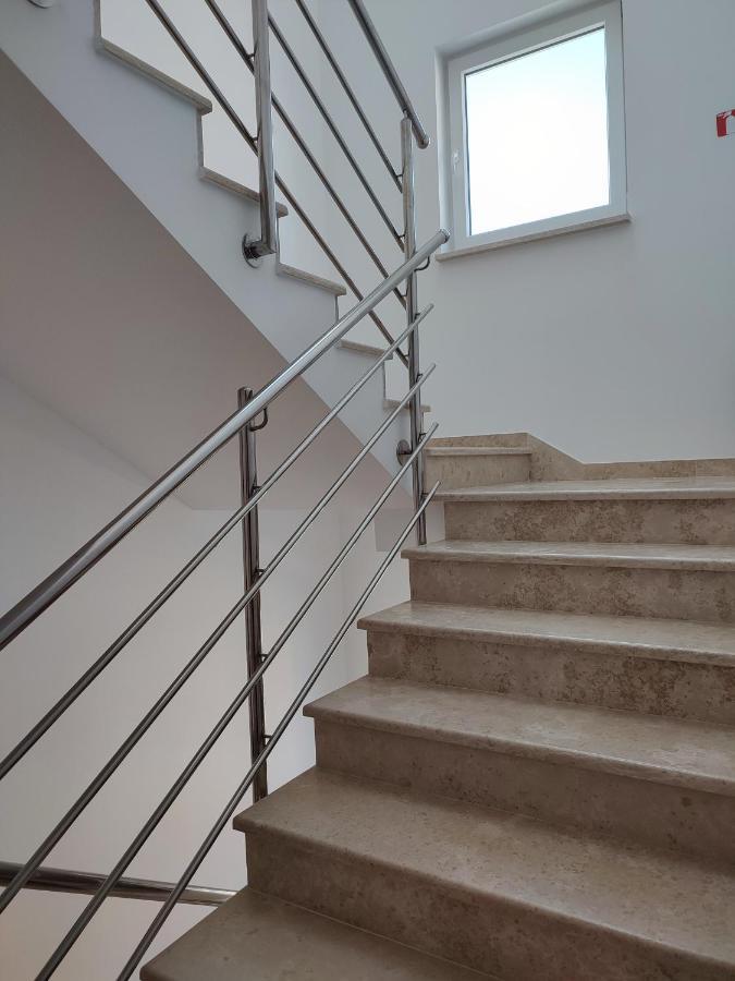 Nina Apartment Пула Екстериор снимка